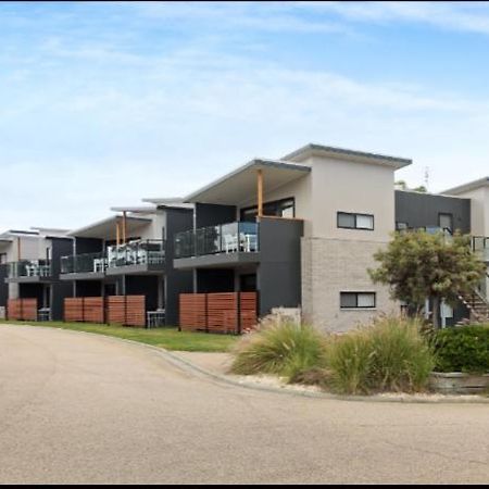 Captains Cove 1St Floor Spa Luxury Apartments - Free Netflix Paynesville Eksteriør billede